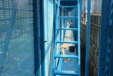 深圳護(hù)欄爬架